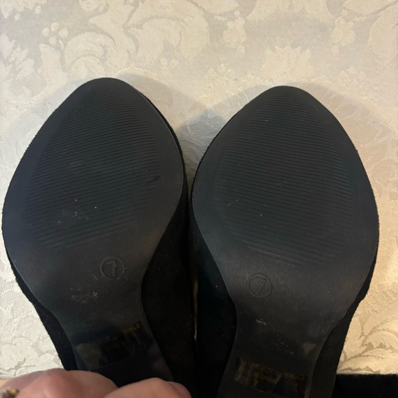 Wild Diva Blossom Faux Suede Thigh High Lucite Block Heel Boot, Size 7 - Picture 11 of 12